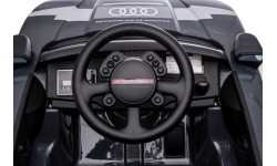 Pojazd Audi RSQ E-TRON w kolorze szarym