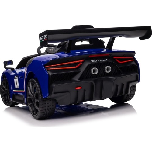 Maserati MC20 GT2 pojazd niebieski