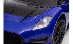 Maserati MC20 GT2 pojazd niebieski