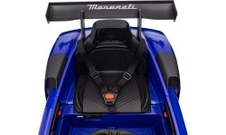 Maserati MC20 GT2 pojazd niebieski