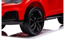 Audi Q7 NEW LIFT pojazd czerwony