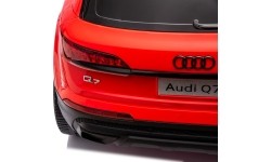 Audi Q7 NEW LIFT pojazd czerwony