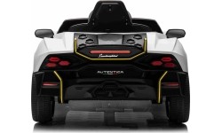 Biały pojazd Lamborghini Invencible