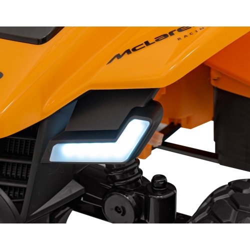 Quad Mclaren Racing MCL 35 pojazd pomarańczowy