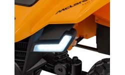 Quad Mclaren Racing MCL 35 pojazd pomarańczowy