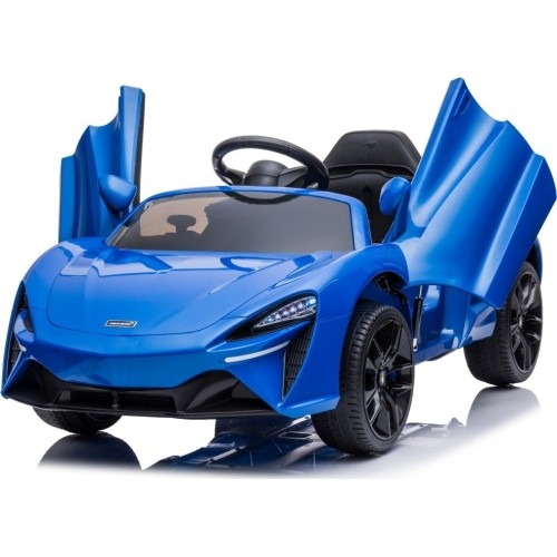 Niebieski pojazd Mclaren Artura