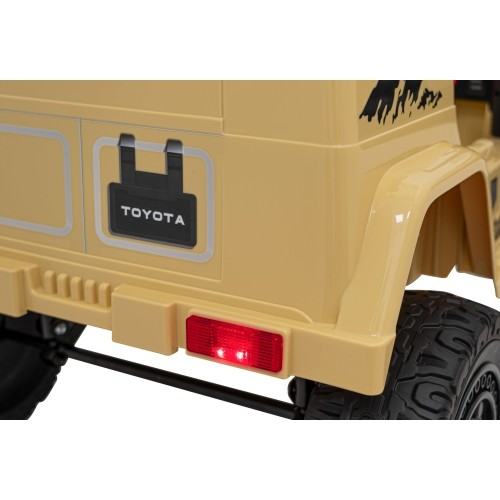 Samochód elektryczny dla dzieci Toyota FJ Cruiser, beżowy