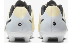 Buty piłkarskie Nike Jr Legend 10 Club FG/MG dla młodzieży żółte DV4352 700