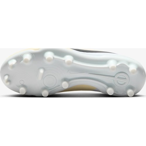Buty piłkarskie Nike Jr Legend 10 Club FG/MG dla młodzieży żółte DV4352 700