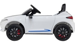 Samochód elektryczny dla dzieci Mercedes Benz AMG EQA, biały