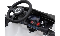 Samochód elektryczny dla dzieci Mercedes Benz AMG EQA, biały