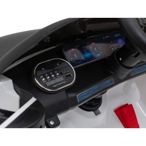 Samochód elektryczny dla dzieci Mercedes Benz AMG EQA, biały