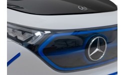 Samochód elektryczny dla dzieci Mercedes Benz AMG EQA, biały