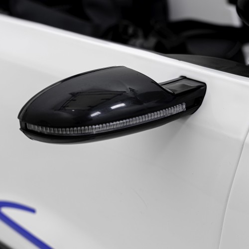 Samochód elektryczny dla dzieci Mercedes Benz AMG EQA, biały