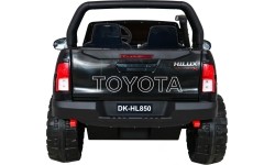 Pojazd elektryczny Toyota Hilux, czarny