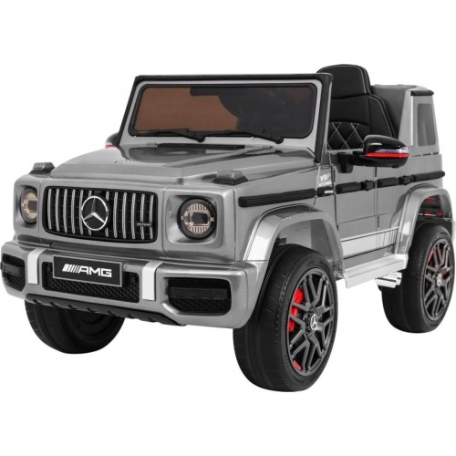 Mercedes G63 pomalowany na srebrno