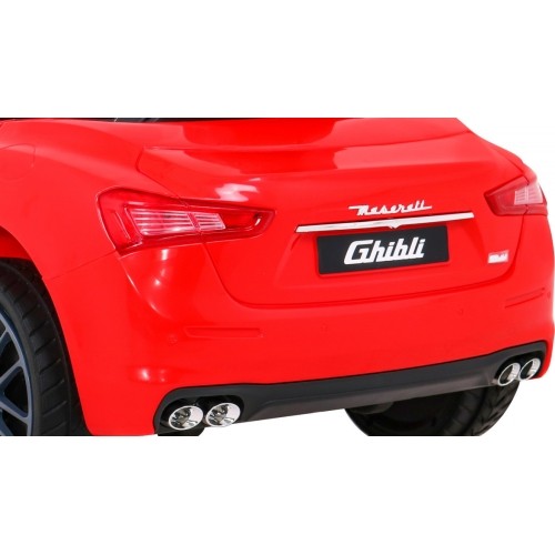 Pojazd elektryczny Maserati Ghibli, czerwony