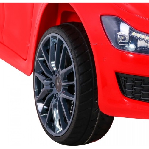 Pojazd elektryczny Maserati Ghibli, czerwony
