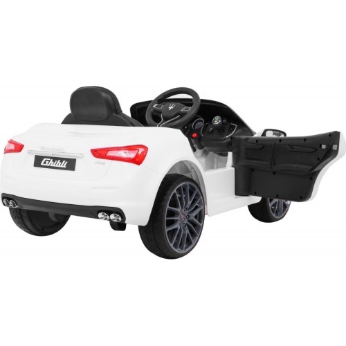 Pojazd elektryczny Maserati Ghibli, biały
