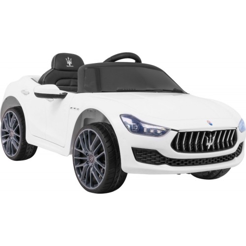Pojazd elektryczny Maserati Ghibli, biały