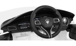 Pojazd elektryczny Maserati Ghibli, biały