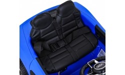 Pojazd elektryczny Audi R8, niebieski
