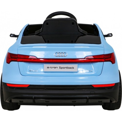 Pojazd elektryczny Audi E-Tron Sportback, niebieski