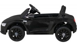 Pojazd elektryczny Audi R8, czarny