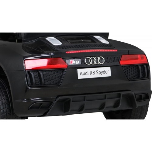 Pojazd elektryczny Audi R8, czarny