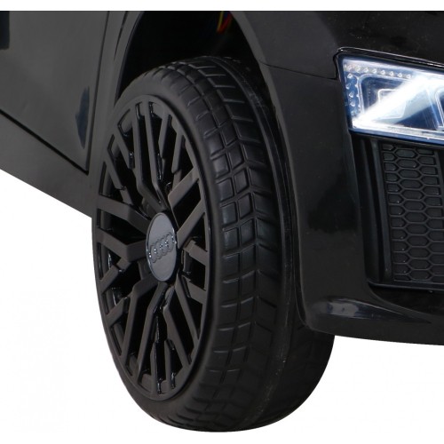 Pojazd elektryczny Audi R8, czarny