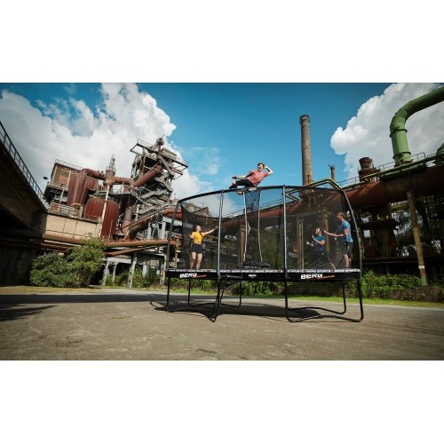 BERG SPORTS Ultim Pro Bouncer Regular 500 + Safety Net XL
