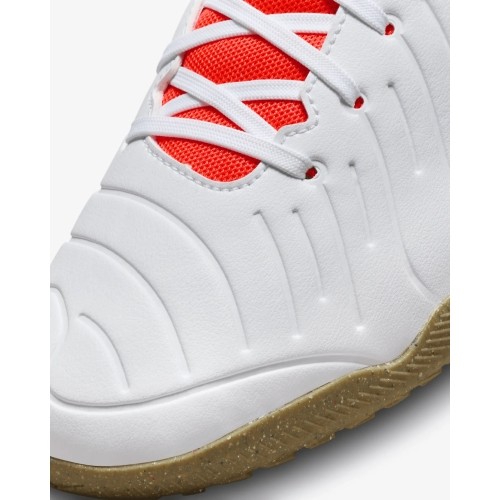 Buty Nike dla młodzieży Jr Legend 10 Club IC White DV4354 100