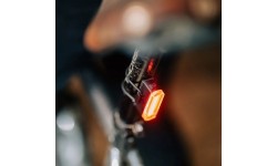 Tylna lampka MagicShine SEEMEE20 V2.0 (czarna)