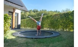 EXIT Dynamiczna trampolina sportowa naziemna ø427cm - czarna
