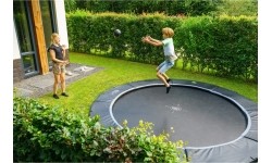 EXIT Dynamiczna trampolina naziemna ø366cm z płytkami bezpieczeństwa Freezone - czarna