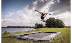 BERG SPORTS Ultim Pro Bouncer FlatGround 500