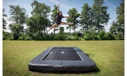 Trampolina BERG Sports Ultim Champion InGround 330, szara