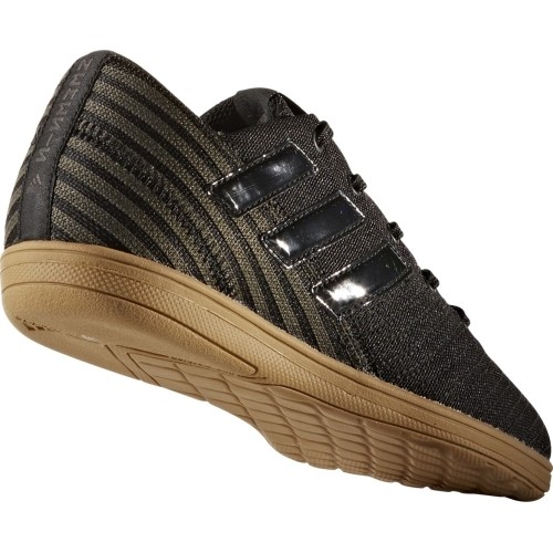 Buty piłkarskie Adidas Nemeziz 17.4 In J S dziecięce czarne CG3389