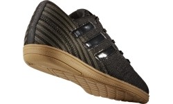 Buty piłkarskie Adidas Nemeziz 17.4 In J S dziecięce czarne CG3389