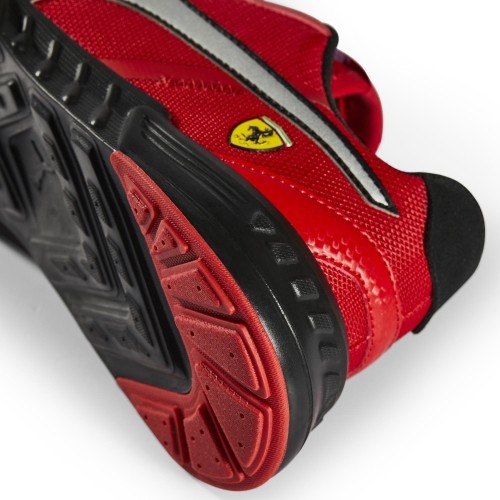 Buty męskie Puma Ferrari Tiburion Rosso Corsa czerwone 307234 02