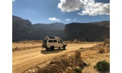 Hermetyczny pojemnik transportowy BasicNature Wide Mouth Square, 40L