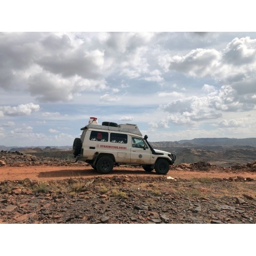 Hermetyczny pojemnik transportowy BasicNature Wide Mouth Square, 40L