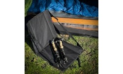Turystyczna podkładka do siedzenia z opraciem Outdoors Travelchair - czarna