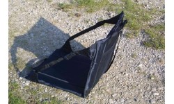 Turystyczna podkładka do siedzenia z opraciem Outdoors Travelchair - czarna