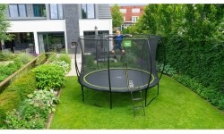 Trampolina EXIT Silhouette ø305 cm z siatką ochronną, czarna