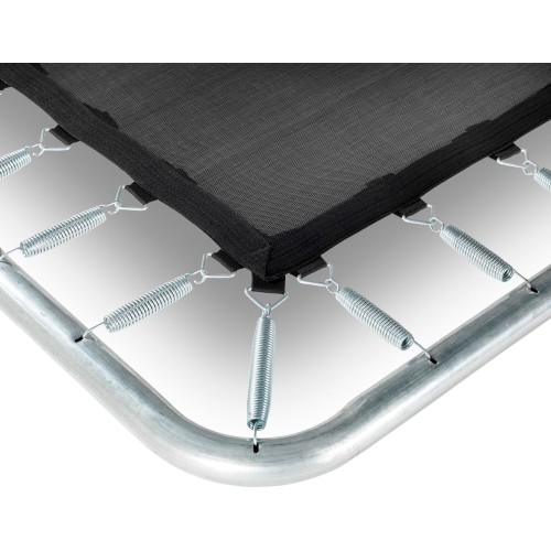 Trampolina z siatką Wyjazdowa sylwetka