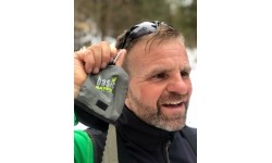 Ręcznik turystyczny w woreczku z karabińczykiem BasicNature Mini - 40x40 cm, zielony