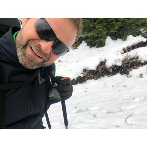 Ręcznik turystyczny w woreczku z karabińczykiem BasicNature Mini - 40x40 cm, zielony