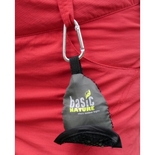 Ręcznik turystyczny w woreczku z karabińczykiem BasicNature Mini - 40x40 cm, zielony