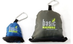 Ręcznik turystyczny w woreczku z karabińczykiem BasicNature Mini - 40x40 cm, zielony